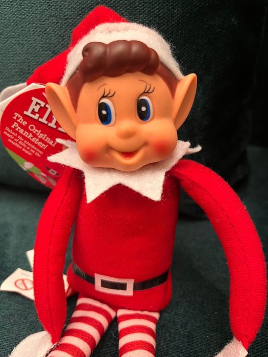 Elf psotnik, elf na półce