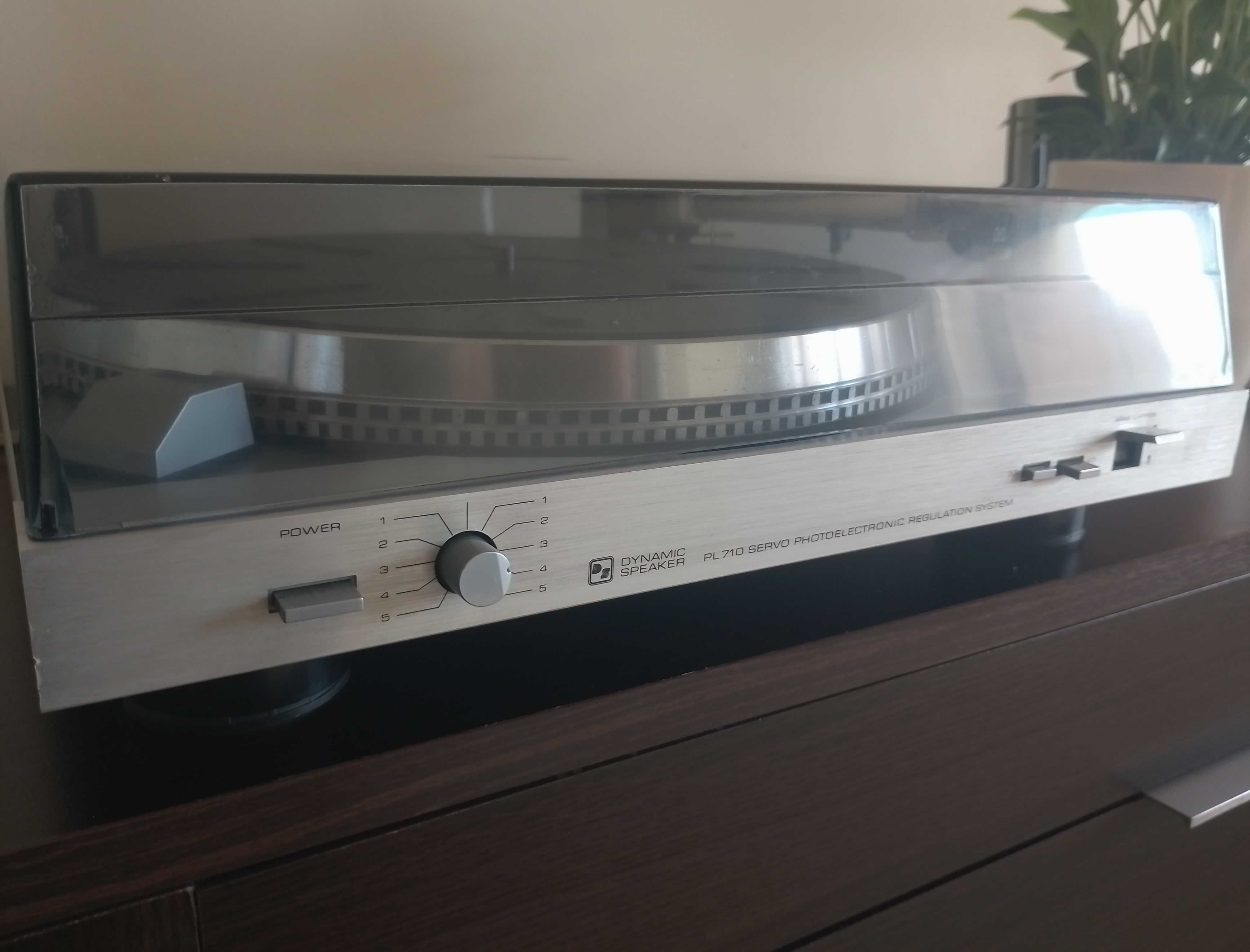 Gramofon Unitra Fonica srebrny, czarny stan bdb