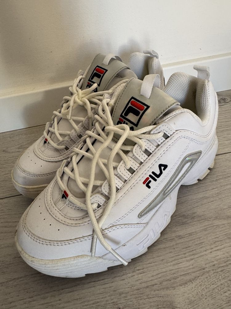 Tenis fila junior n 38,5 usado 2x