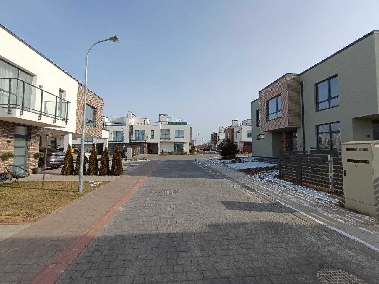 Продаж будинку в КМ Липові Роси