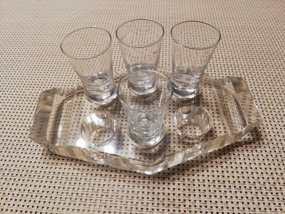 Tacka szklana pod kieliszki