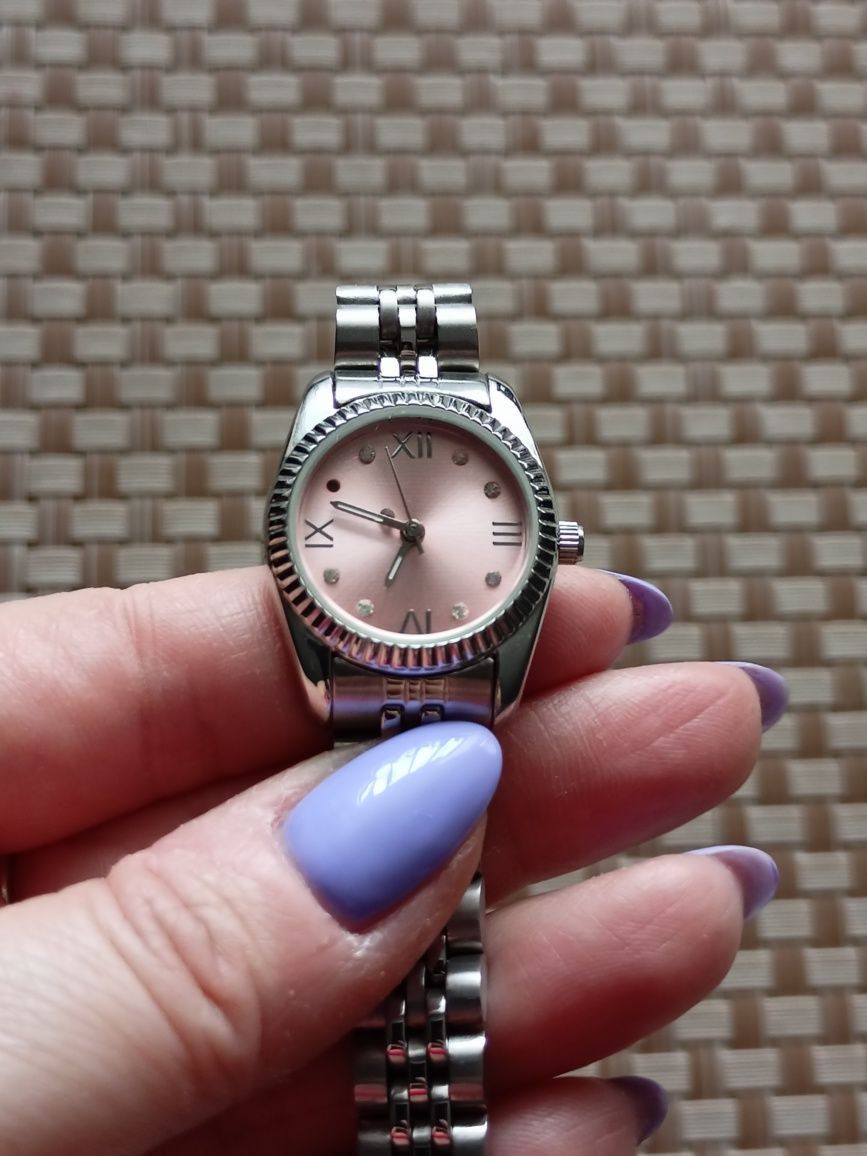 Zegarek damski Avon z bransoletką