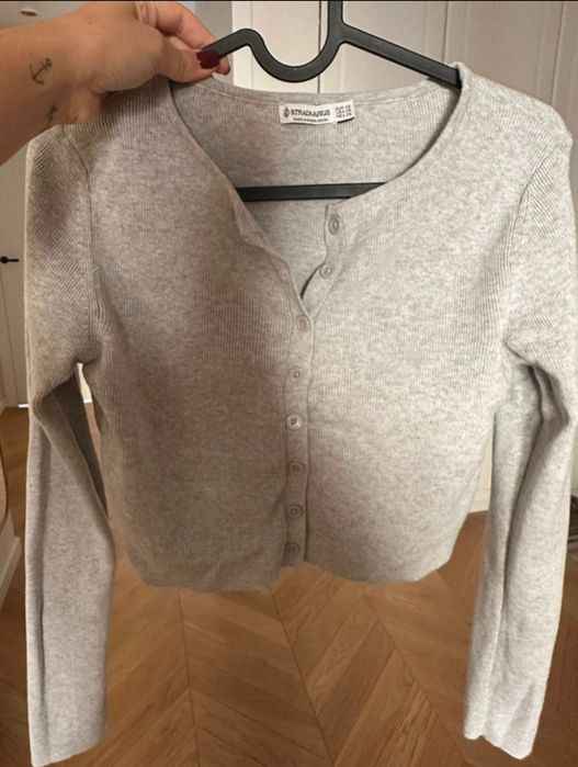 Krótki sweterek stradivarius xs