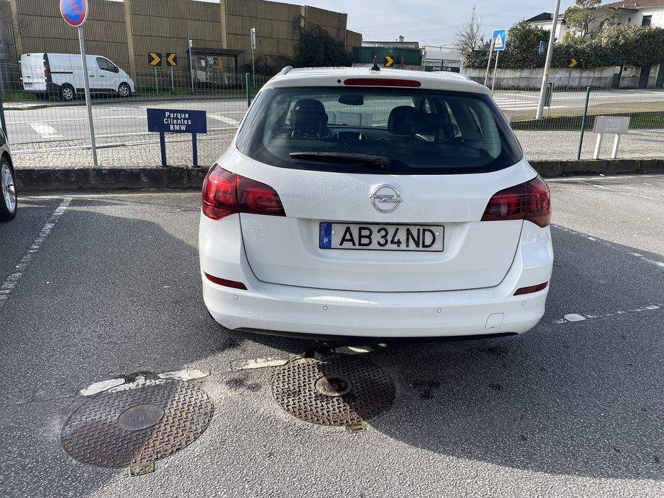 Astra Sports Tourer 1700CC