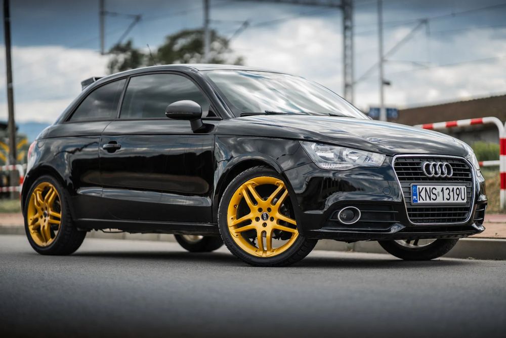 Audi A1 3-drzwiowe Audi A1 8X 1.6TDI 2012r 245tys Midas Black Bandit Edition AUDI S1
