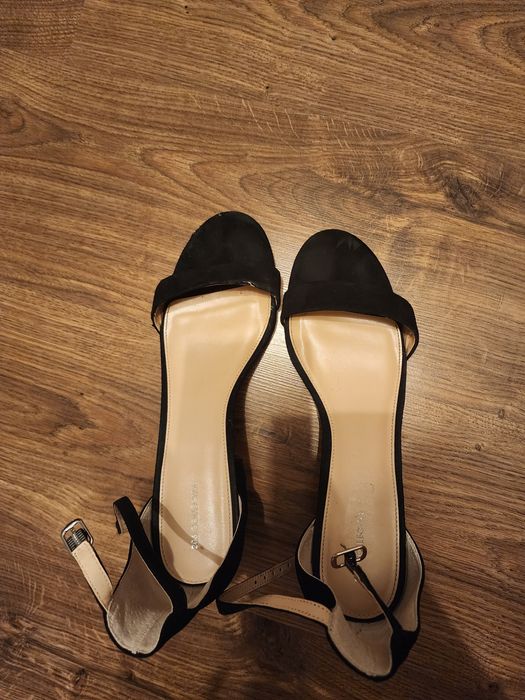 Замшеві босоніжки 42 розмір