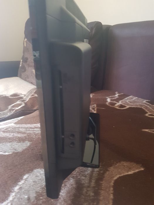 LCD LAZER 22" z odtwarzaniem DVD