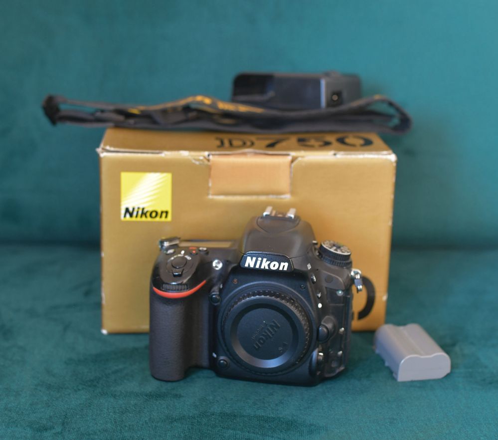 Nikon d750 body