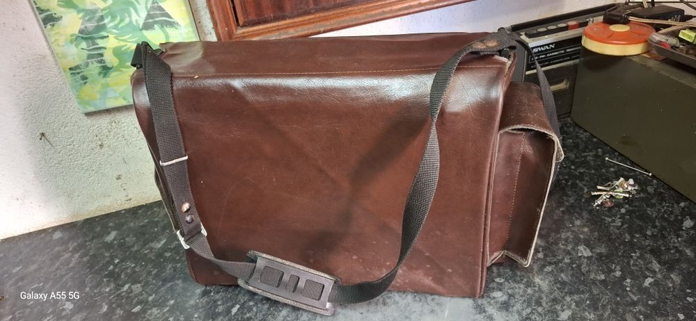 Gravador portátil de VHS Sharp