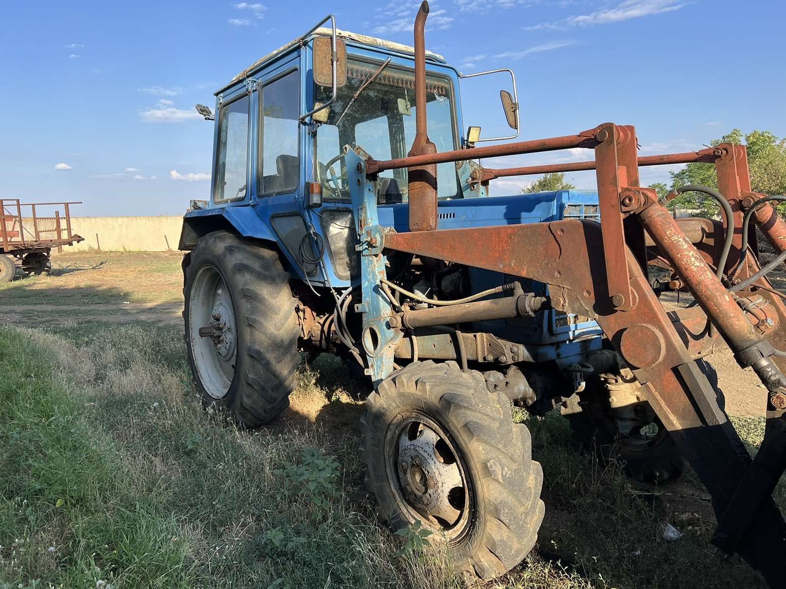 МТЗ - 82 + навантажувач