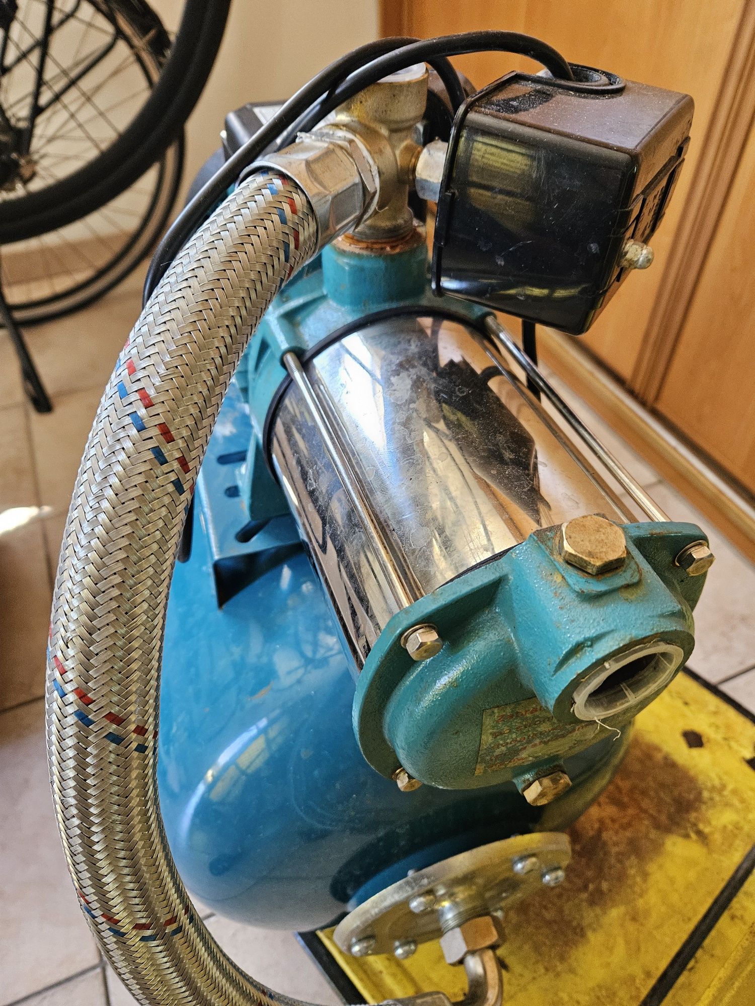 Pompa hydroforowa MHI 1300 zbiornik 50L