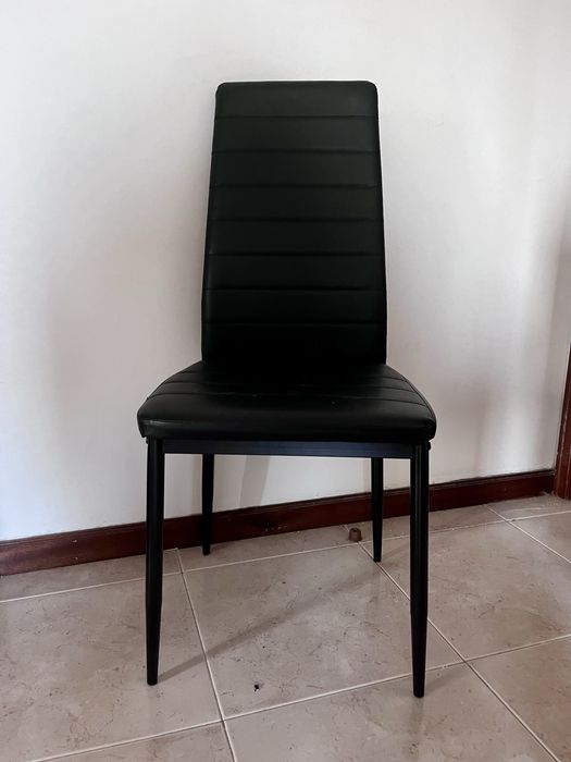 Conjunto Mesa de Jantar Moderna + 6 Cadeiras