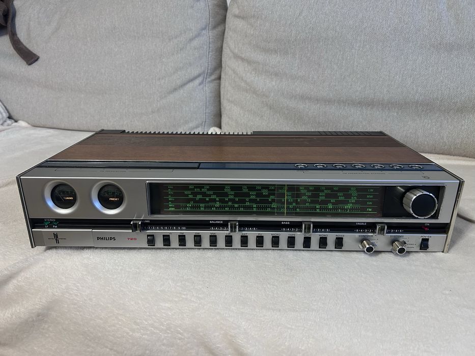 Amplituner Philips 22RH720