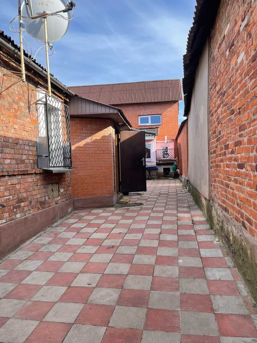 Продам Дом Метро Киевская.