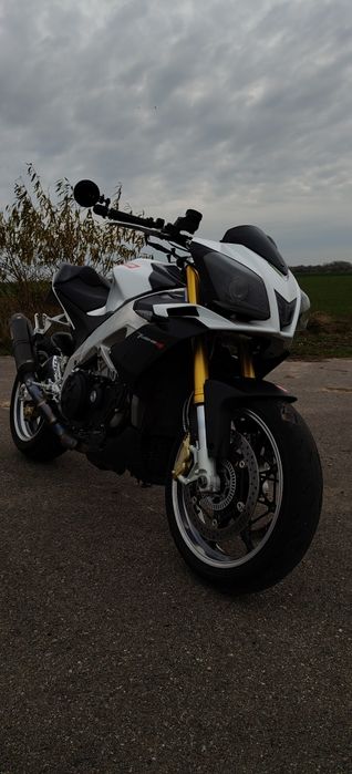 Aprilia Tuono v4 1000 aprc 2011