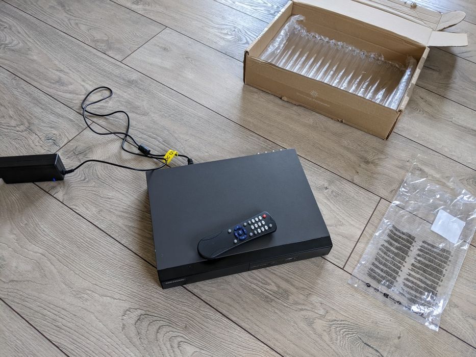 Відеореєстратор Hikvision DS-7208HGHI-SH/A(B)  /під ремонт/
Model: D