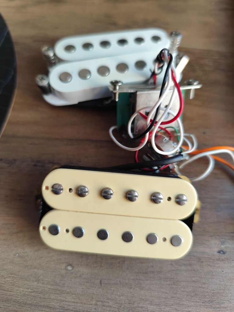 Elektronika z gitary Peavey Predator Plus. Humbucker+ 2 single coil