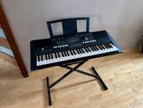 Yamaha PSR‑E423 + stojak + 2 pokrowce + instrukcja – bardzo dobry stan