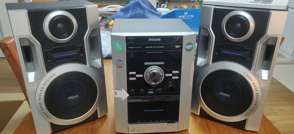 Aparelhagem HI-FI Philips Mod. FWM185/12 (RÁDIO, CD, MP3, USB)