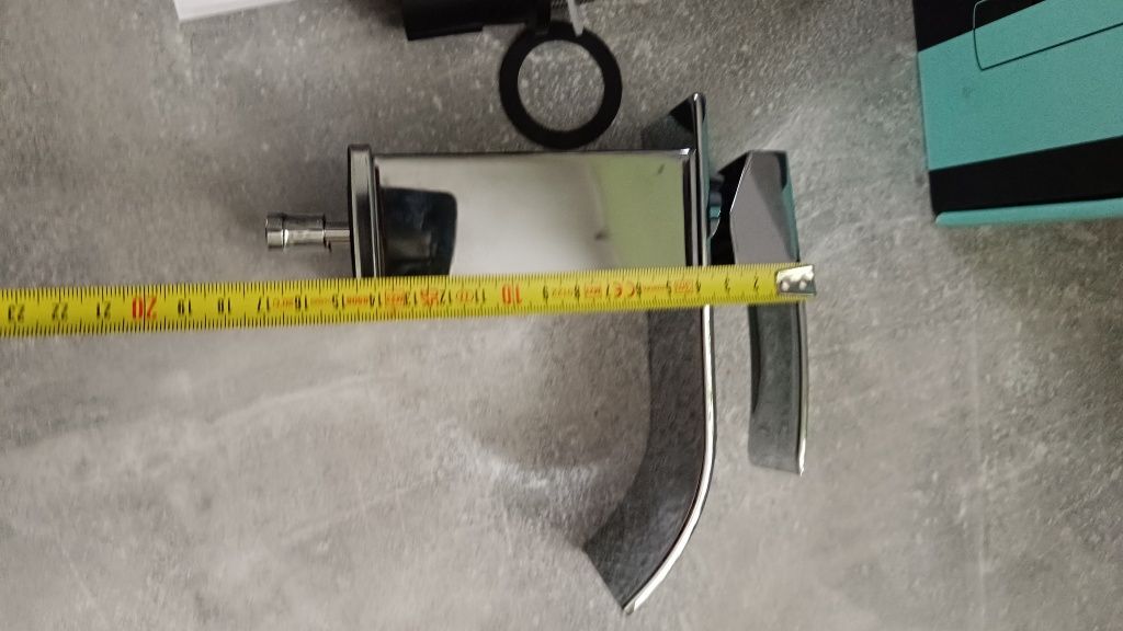 Bateria umywalkowa wodospad nowa