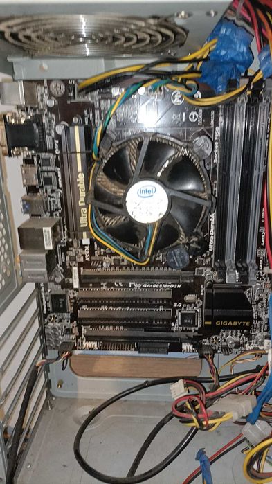 plyta głowna gigabyte