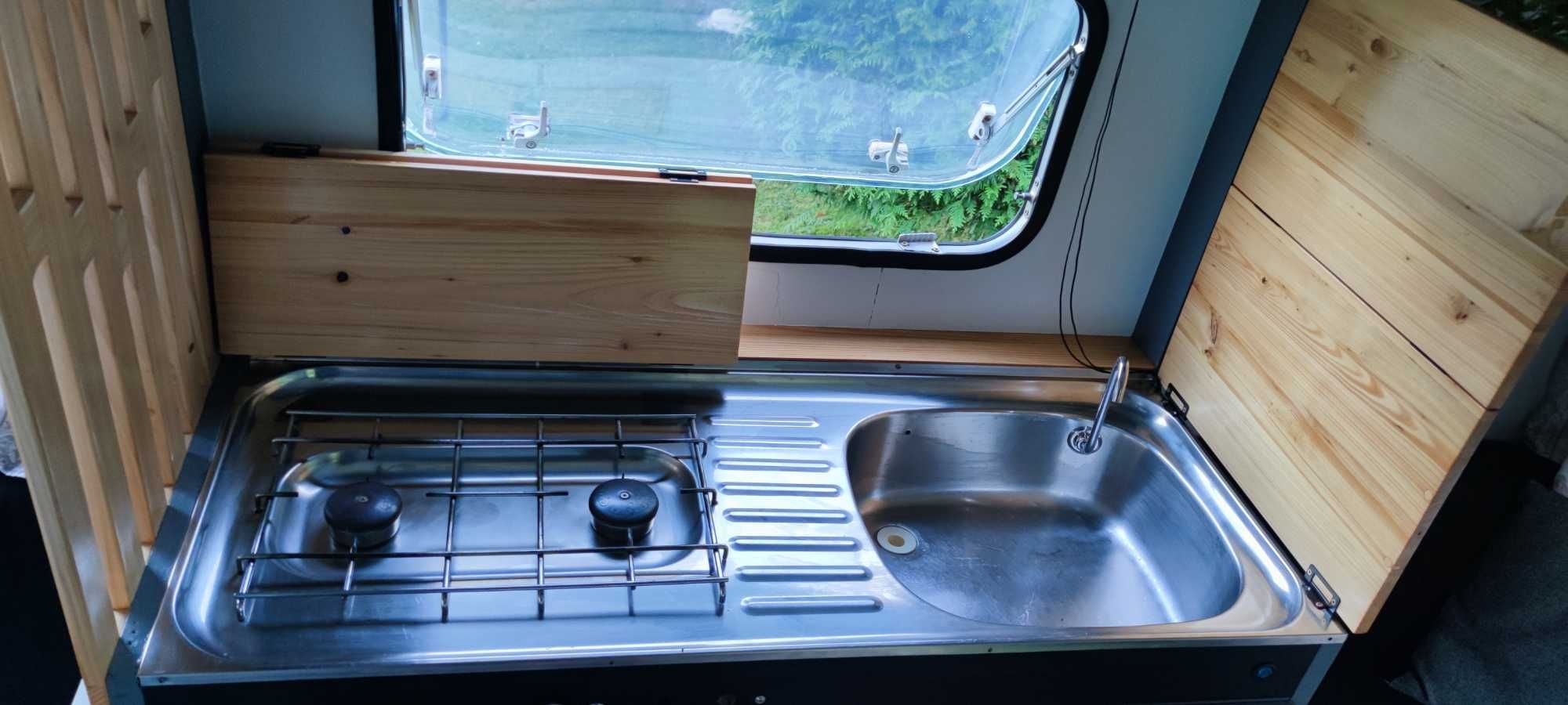 Przyczepka kempingowa Adria 330 SLB z przedsionkiem