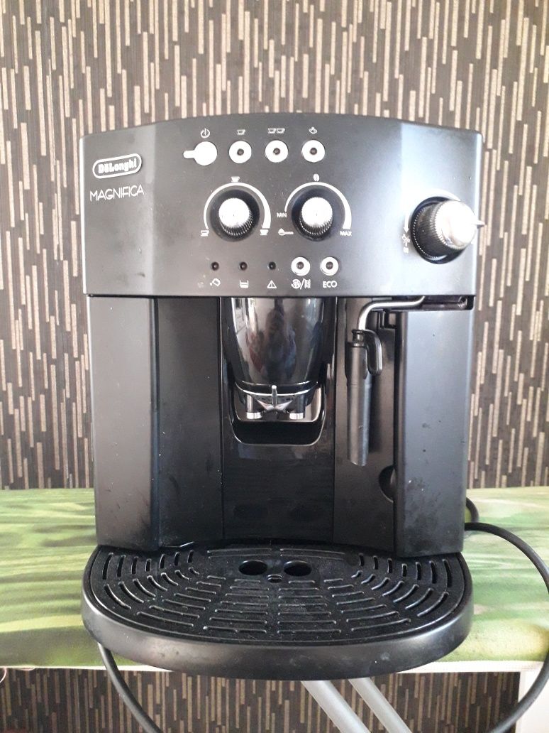 Продам каво машину MAGNIFICA,Delonghi.