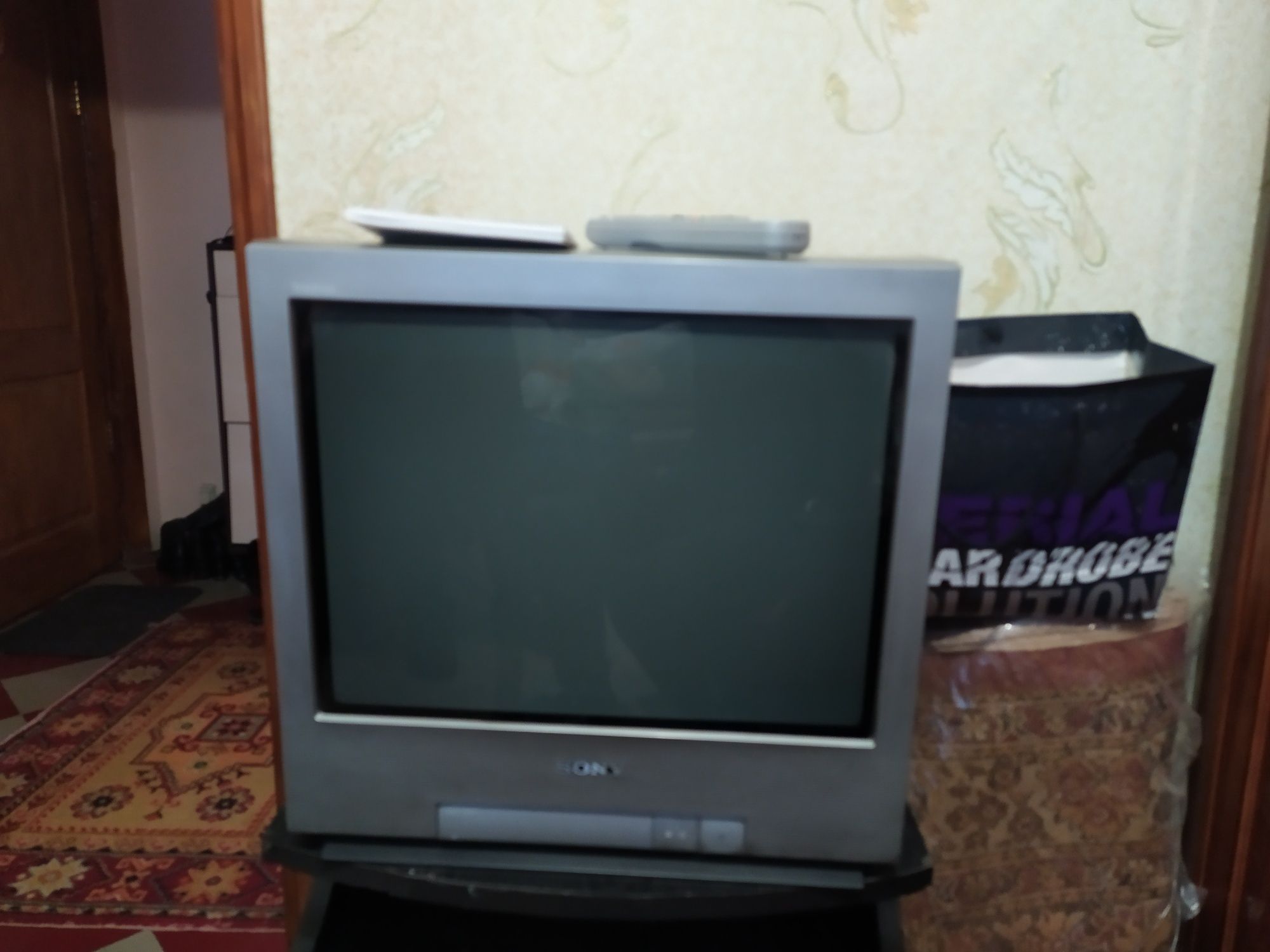 Телевизор Sony kv-21ft1k