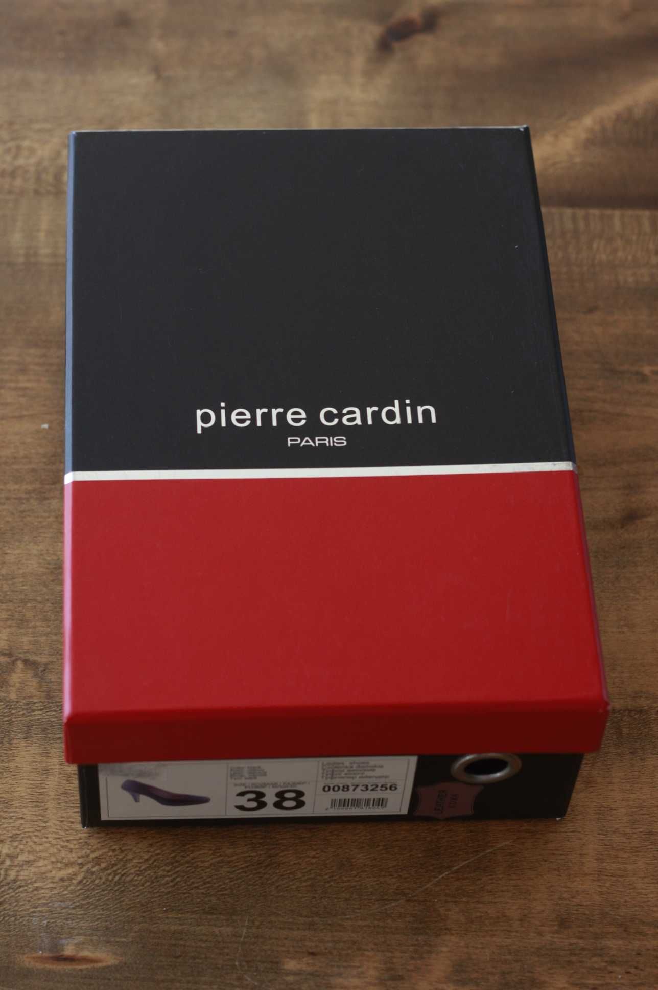Czarne szpilki czółenka Pierre Cardin 38