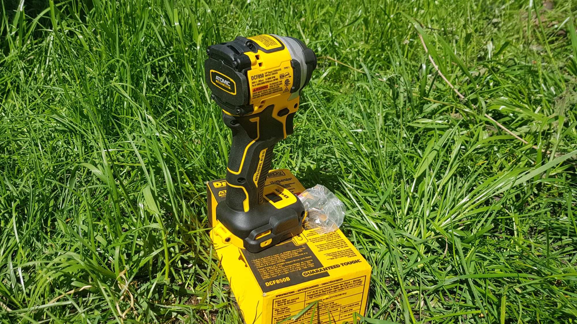 Гайковерт аккумуляторный DeWALT DCF 840 / 887 / 845 / 850