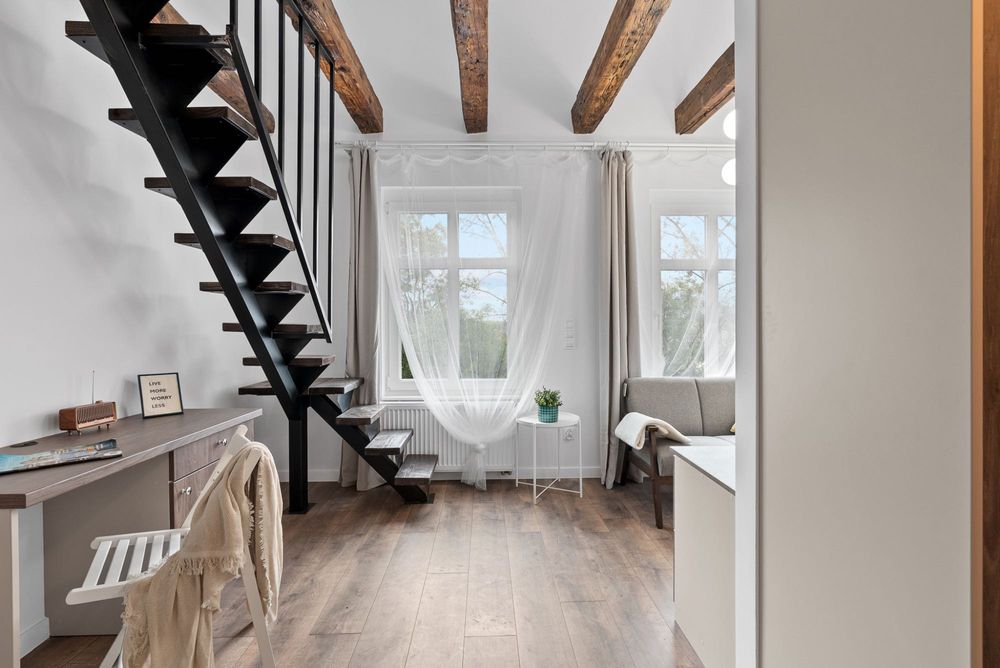 Kawalerk z  antresolą - świeżo po remoncie, ul.Siewna 17 Katowice