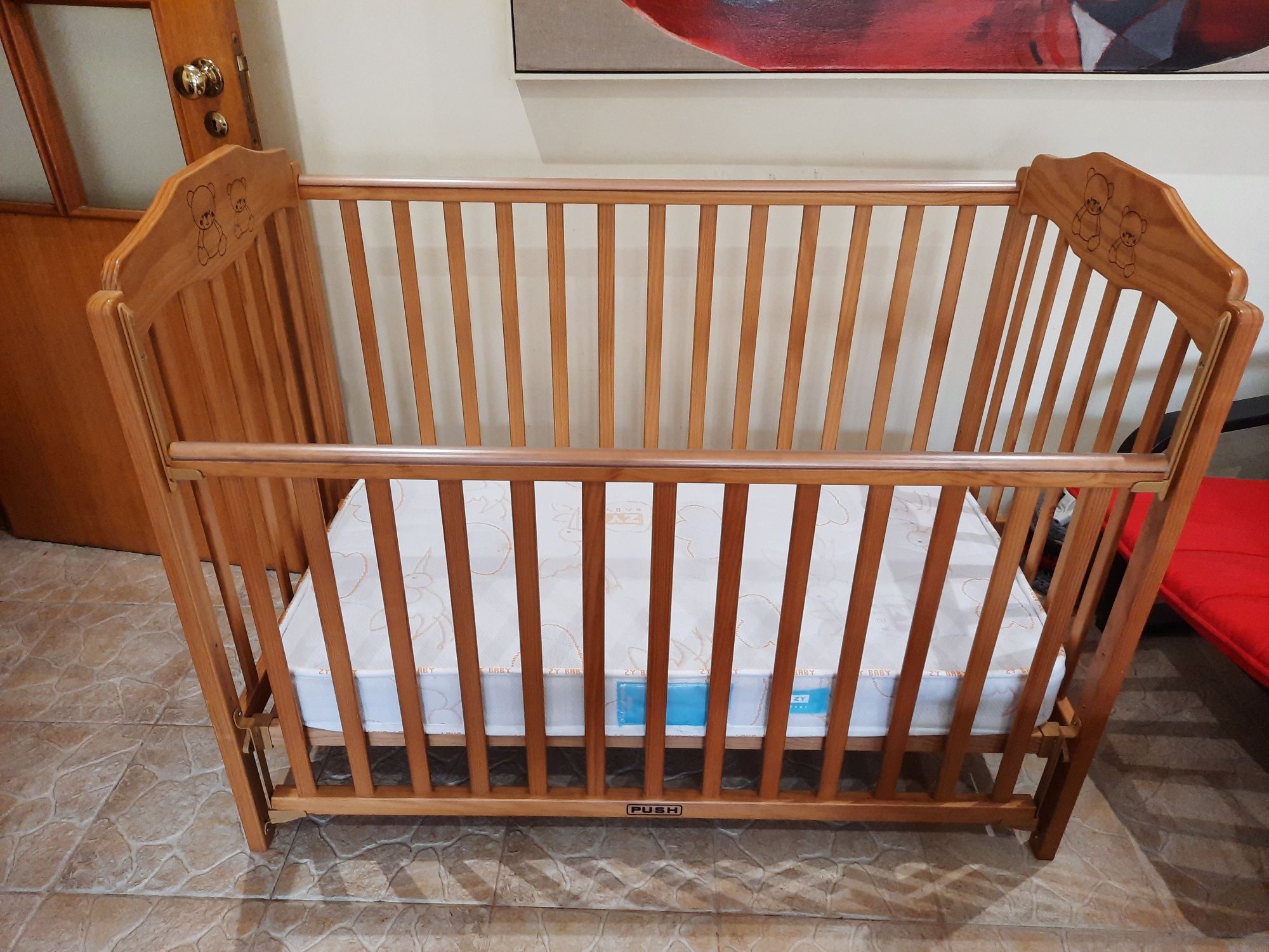 Cama para bebé com colchão