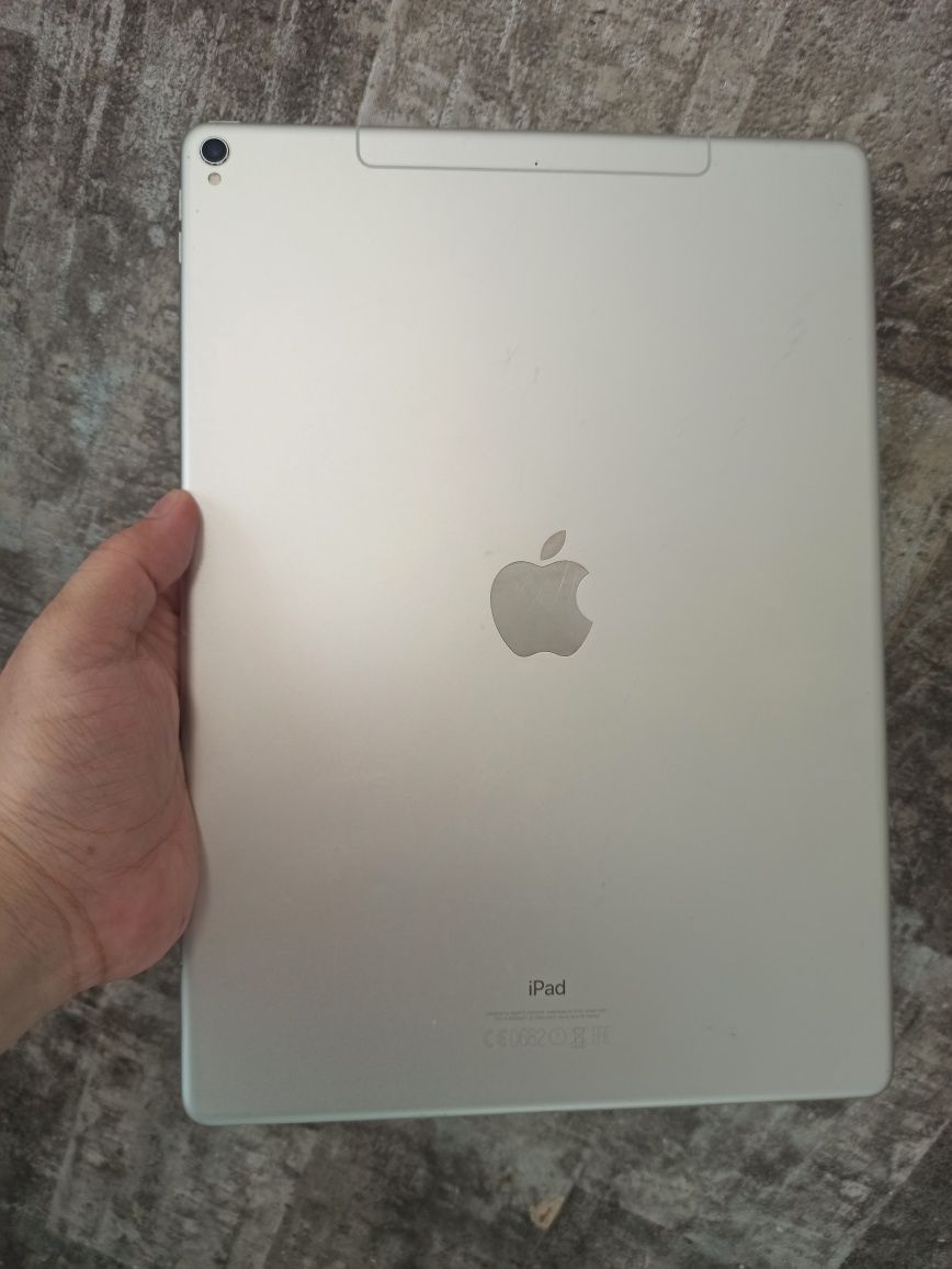 Ipad PRO 12,9" 2 покоління 2017 рік, wi-fi, мобільний зв'язок