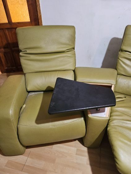 Kanapa Atrdeco oliwkowa skóra Eco z Niemiec  funkcja komfort  .