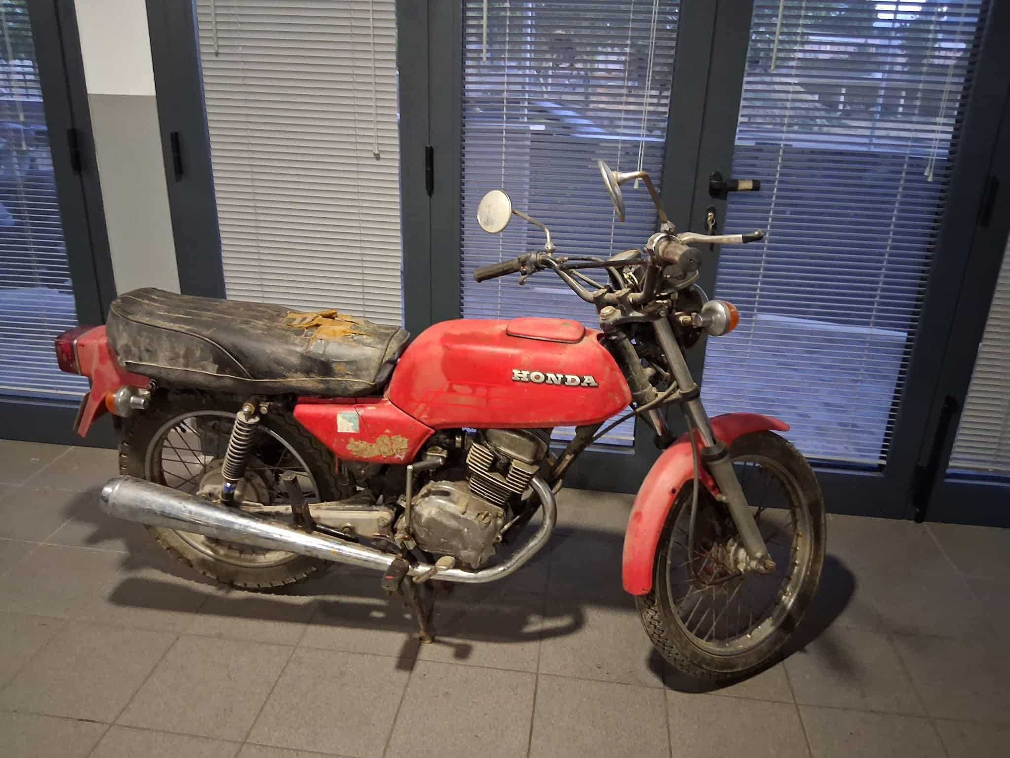Vendo Honda CB 125 T Sem documentos para peças
