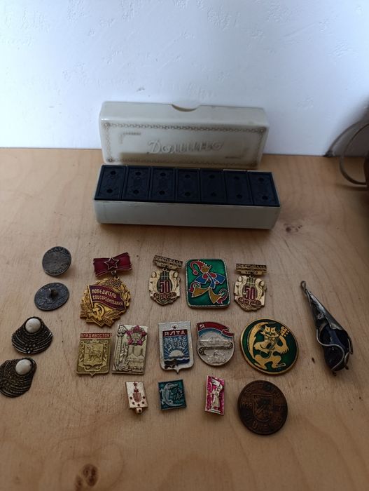 Продам колекційні речі (ретро та вінтаж):

Шкіряний ремінь з металевою