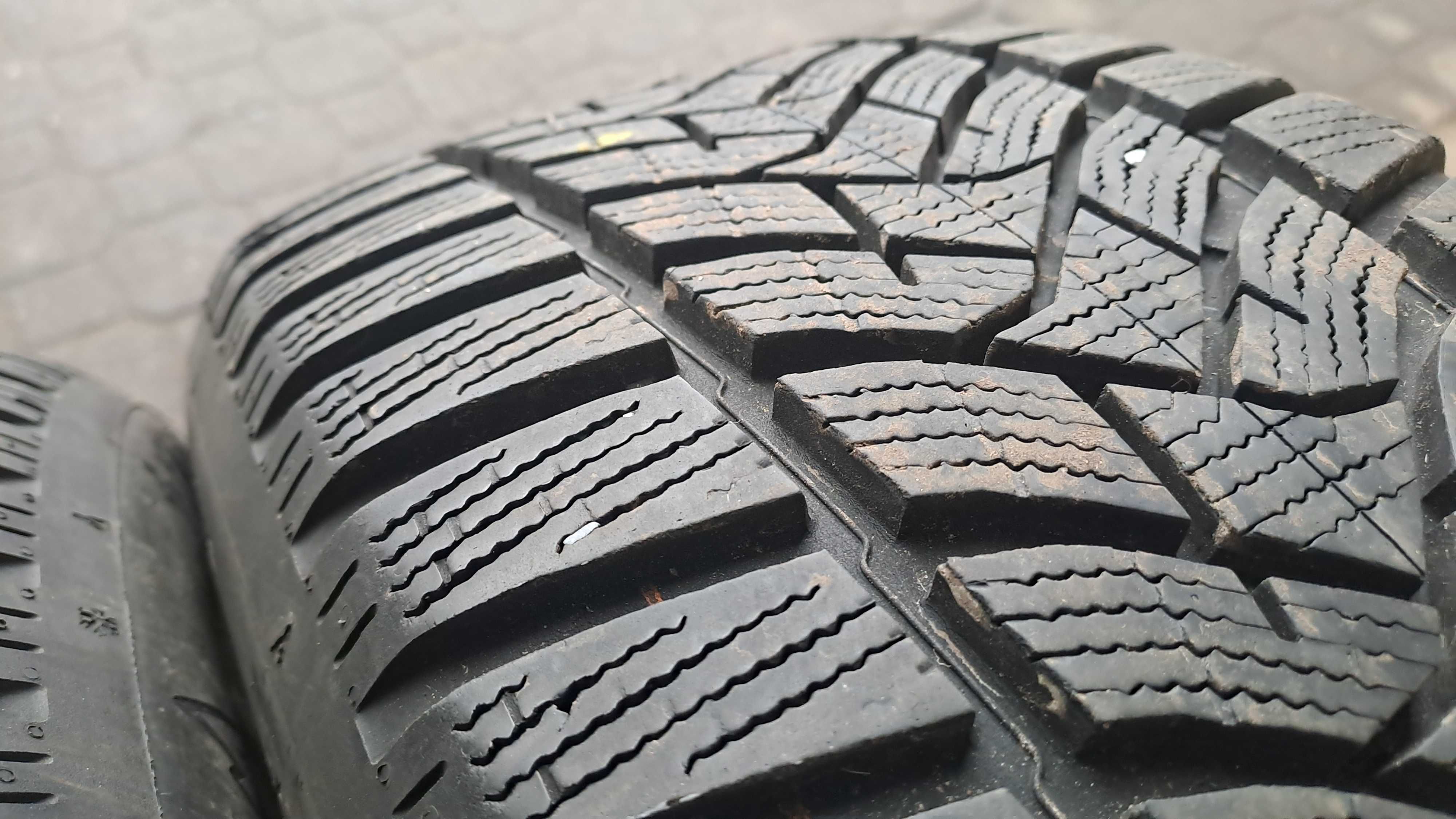 225/50r17 dunlop opony zimowe uzywane 7,5mm bieznik jak nowe