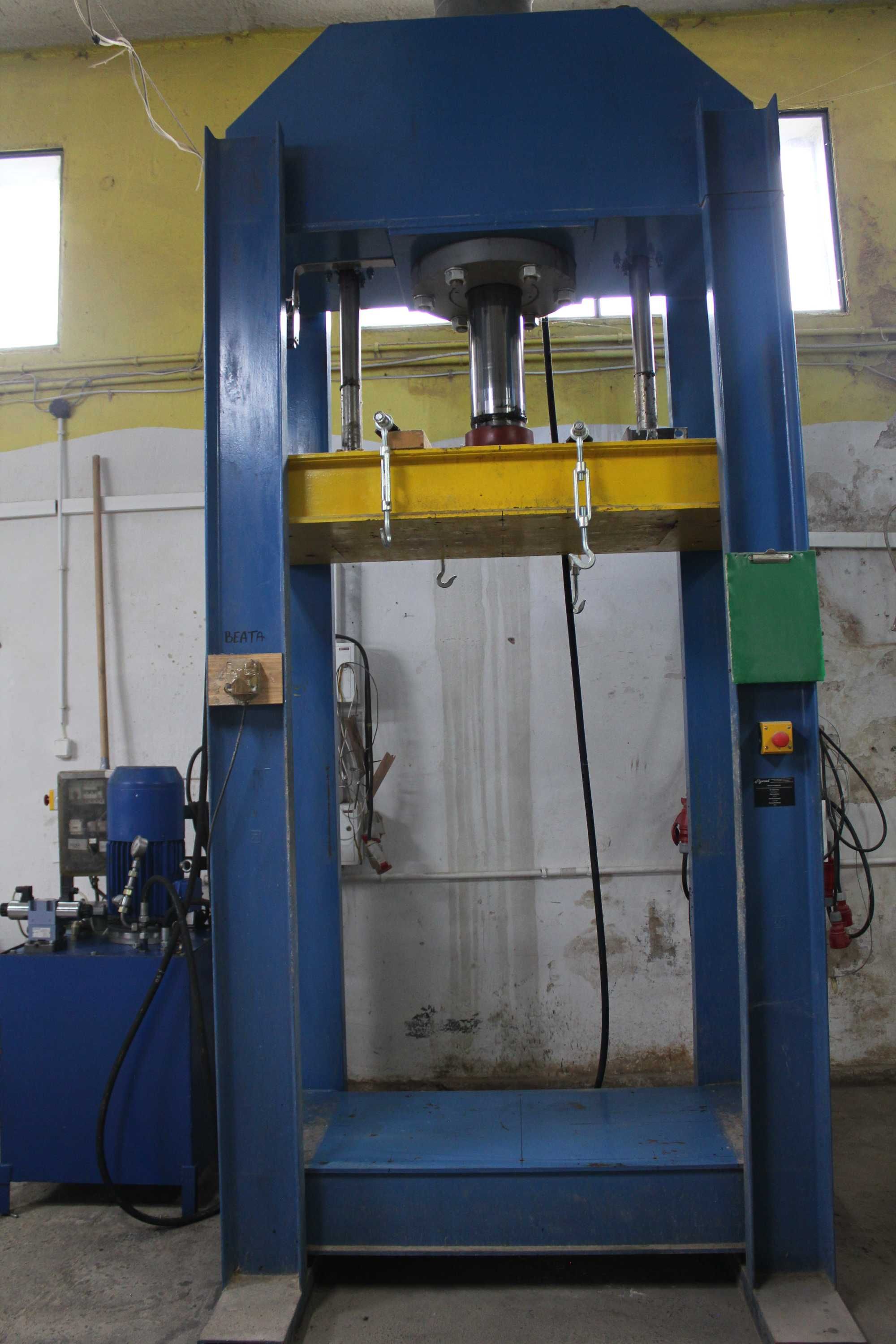 Prasa hydrauliczna z agregatem