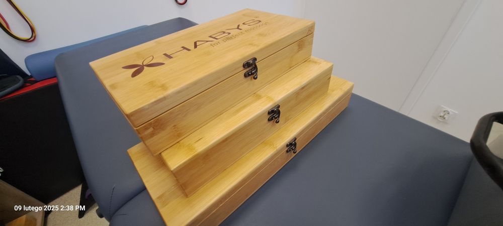 Podgrzewacz  17. L do masażu gorącymi kamieniami + trzy zestawy kamien