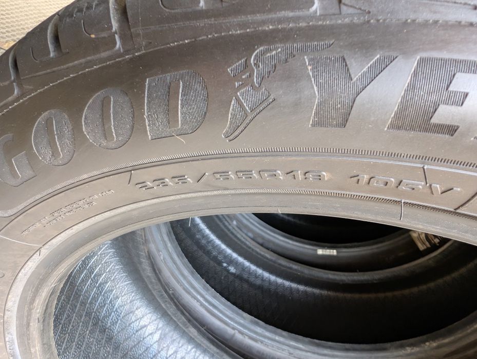 Зимняя резина 235/55 R19 Goodyear Ultragrip