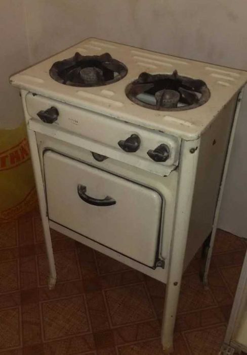 продам газовая плита на две конфорки