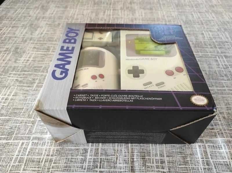 Gift Set Nintendo Game Boy Paladone