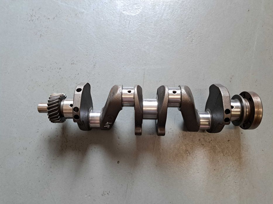 Wał korbowy silnika TOYOTA 4P - Wózek widłowy - po regeneracji