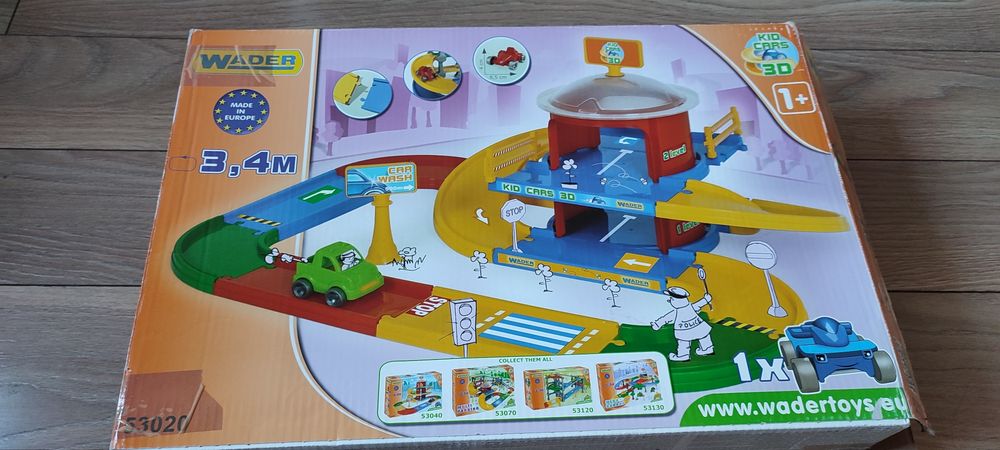 Garaż Wader 3 poziomy nie zniszczony komplet