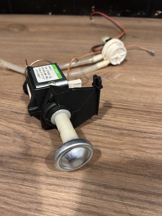 Pompa Ulka przepływomierz tłumik od Delonghi