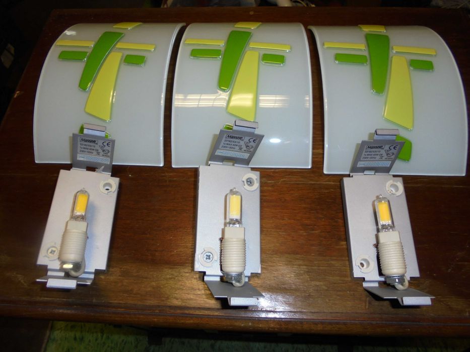 3 candeeiros de parede em vidro