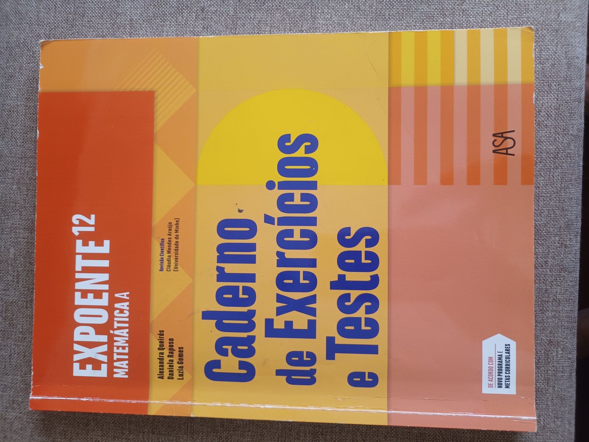 Cadernos de atividades como novos 12° - 5€