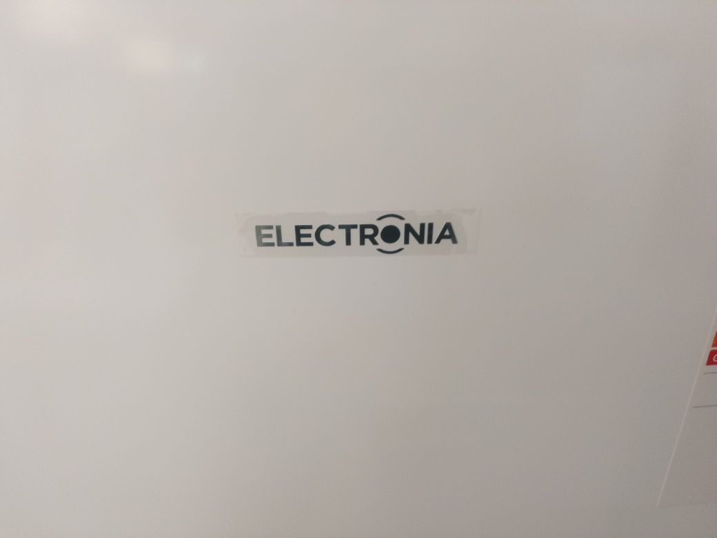 Frigorífico ELECTRONIA (Artigo NOVO com Pequeno Defeito Estético)