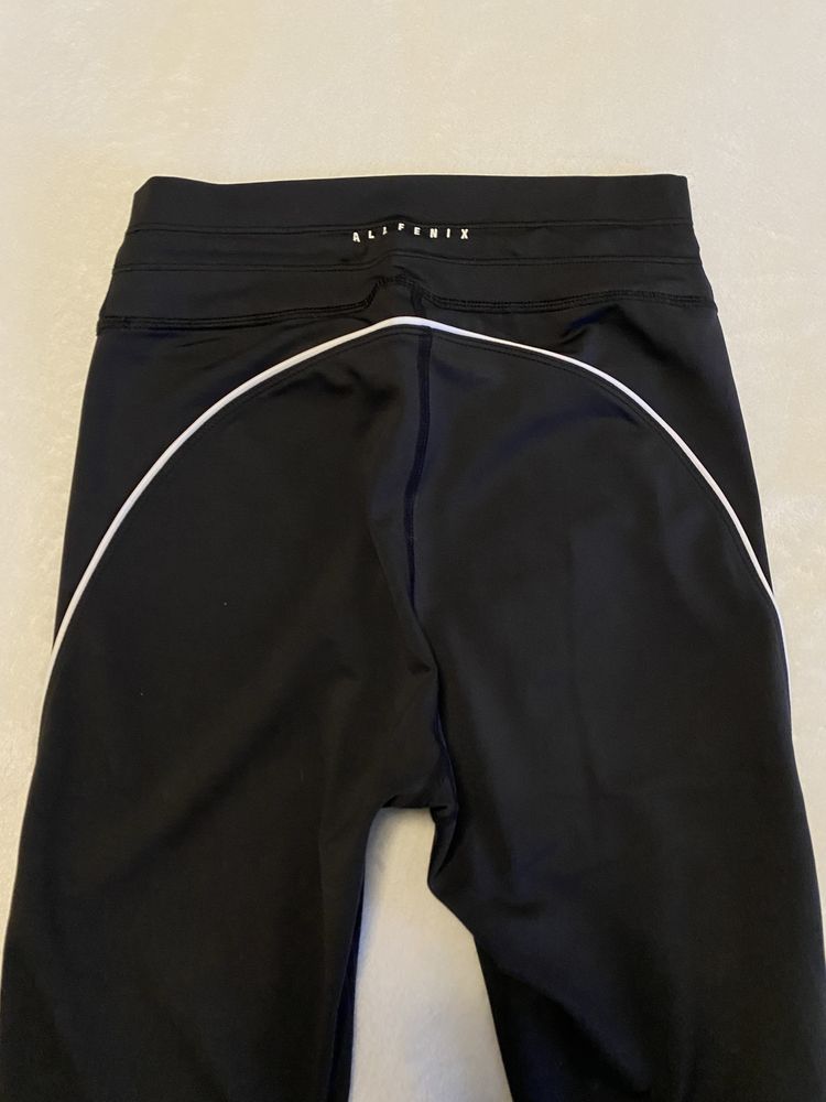 Legginsy sportowe czarne Allfenix