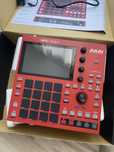 AKAI MPC One Plus + Pluginy: Jura i MiniD